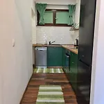 Apple - Private Garage Apartman Szarajevó