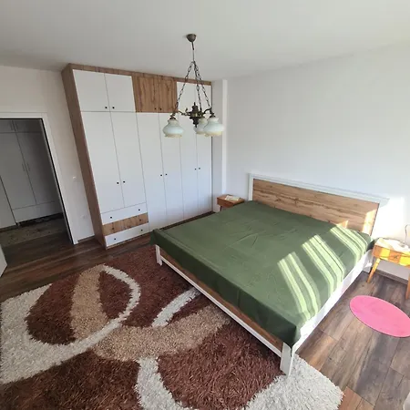 Apple - Private Garage Apartman *