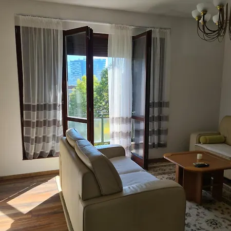 Apple - Private Garage Σαράγεβο