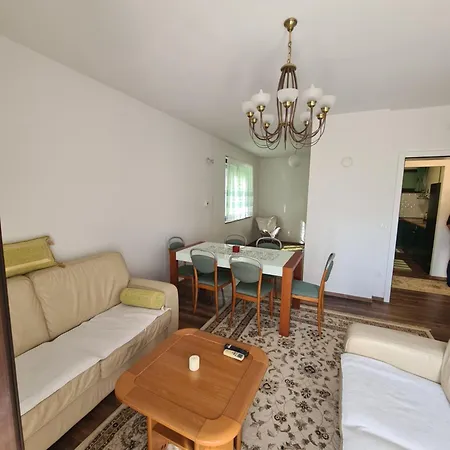 Διαμέρισμα Apple - Private Garage